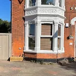 Flat 3, 297 Gillott Road, B16 0Rt